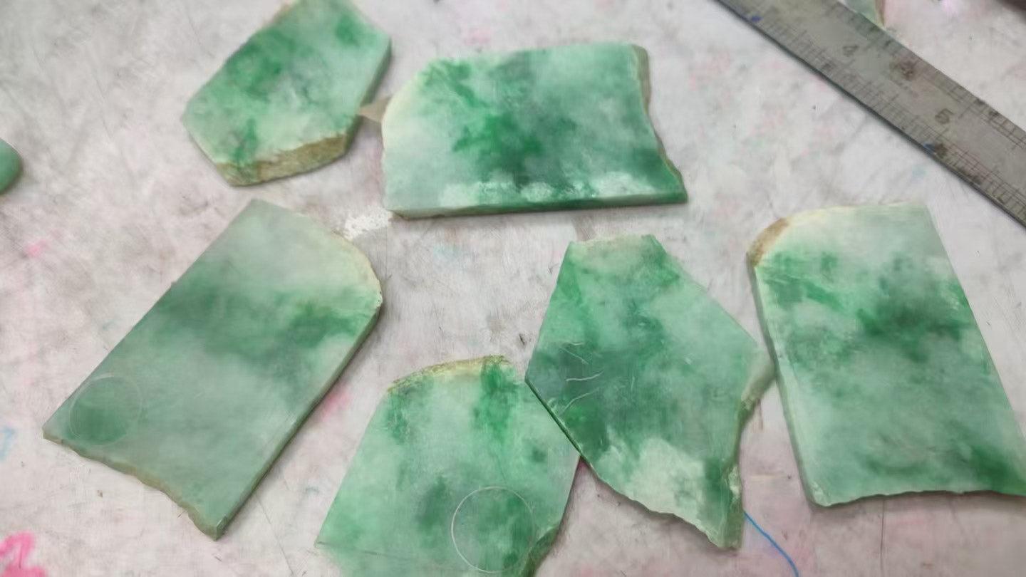 Guardian | Liàn Safekeeping 'Ping An' Jadeite Pendant in Deep Green (13mm)