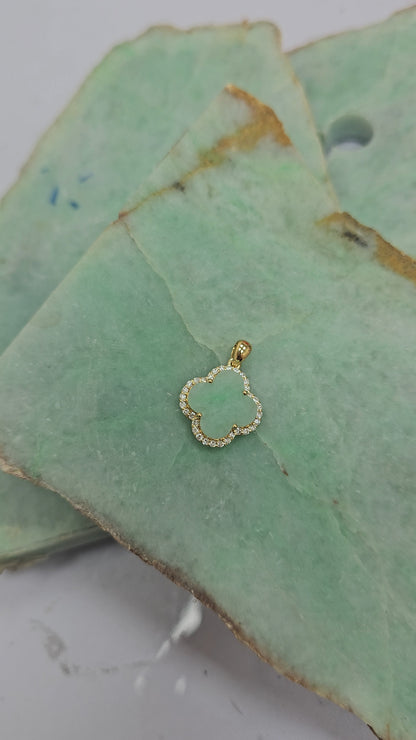 Nature | Serendipity Four Leaf Clover Jadeite Pendant in Pastel Green