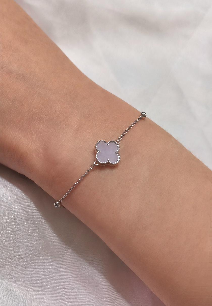 Nature | Liàn Four Leaf Clover Jadeite Bracelet in Light Lavender Purple (10mm)