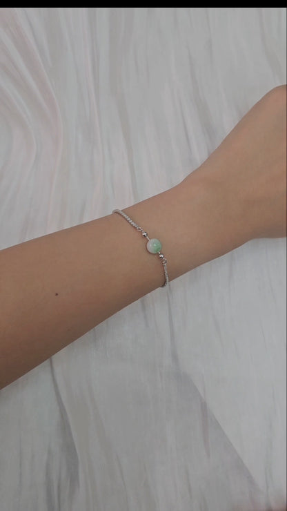 Yuan | Classic Jadeite Bracelet in White and Pastel Green