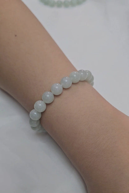 Yuan | Jadeite Bead Bracelet in Light Pastel Green (8/10mm)