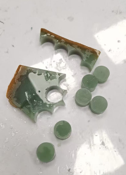 袁 | 極簡主義水綠色漂浮翡翠項鍊
