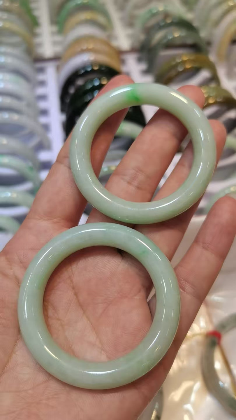 GUARDIAN | JAYDE Natural Grade-A Jadeite Baby Bangle in Pastel Green
