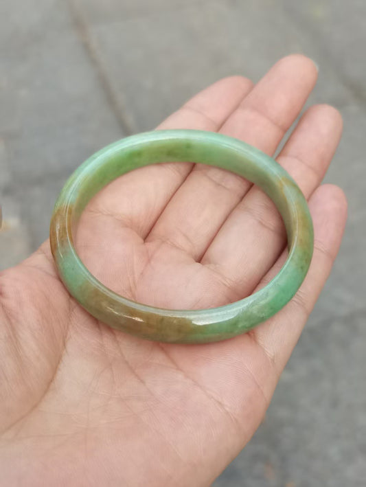 GUARDIAN | JAYDE Natural Grade-A Jadeite Bangle in Pastel Green and Yellow Haze (54.9mm Oval)