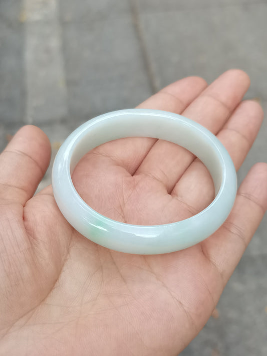 GUARDIAN | JAYDE Natural Grade-A Jadeite Bangle in Dreamy White with pale green undertone (52.1mm Oval)