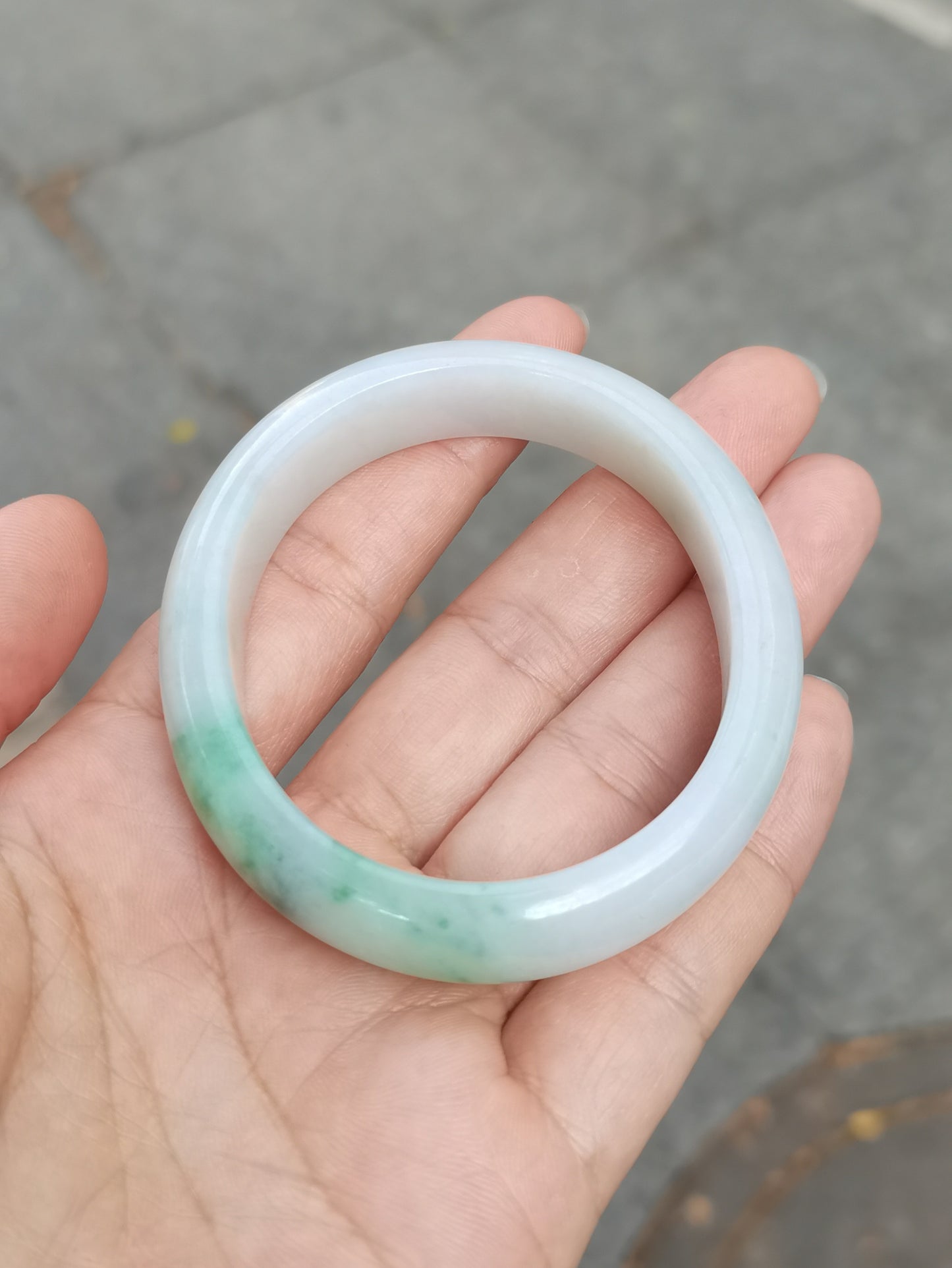 GUARDIAN | JAYDE Natural Grade-A Jadeite Bangle in Dreamy White & Floral Green (53.2mm Oval)