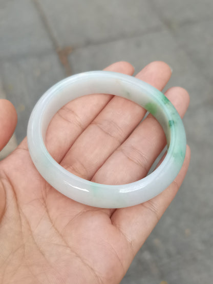 GUARDIAN | JAYDE Natural Grade-A Jadeite Bangle in Dreamy White & Floral Green (53.2mm Oval)