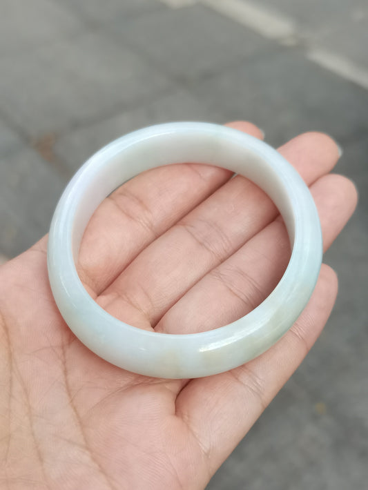 GUARDIAN | JAYDE Natural Grade-A Jadeite Bangle in Dreamy White & Yellow Haze (54.7mm Oval)