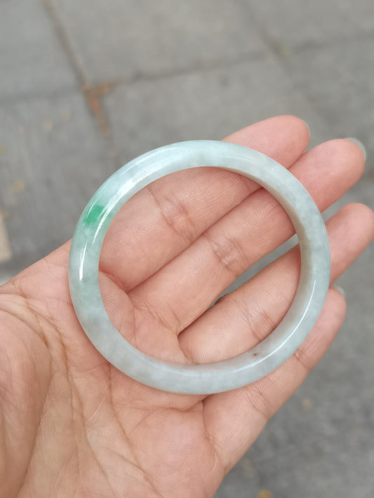 GUARDIAN | JAYDE Natural Grade-A Jadeite Bangle in Dreamy White & Green (53.8mm Oval)