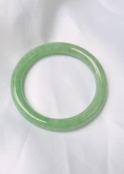 GUARDIAN | JAYDE Untreated Grade-A Jadeite Bangle in Apple Green (54.3mm Round)
