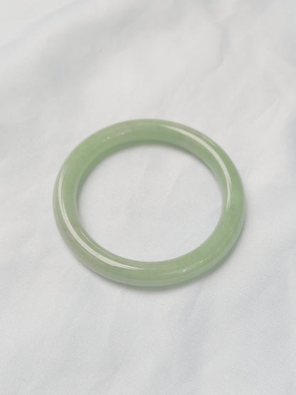 GUARDIAN | JAYDE Untreated Grade-A Jadeite Bangle in Pastel Green (53.4mm Round)