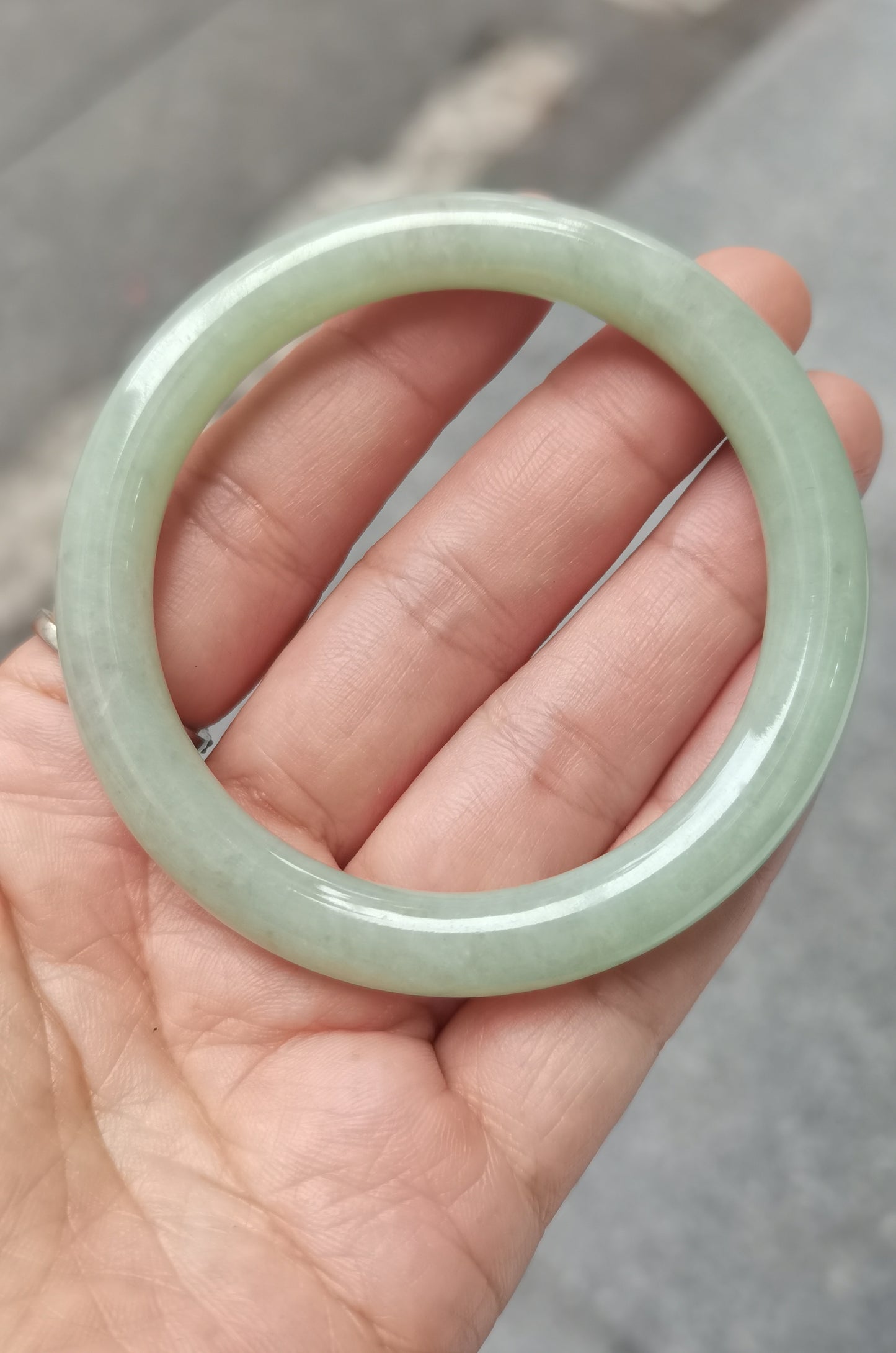 GUARDIAN | JAYDE Untreated Grade-A Jadeite Bangle in Pastel Green (53.4mm Round)