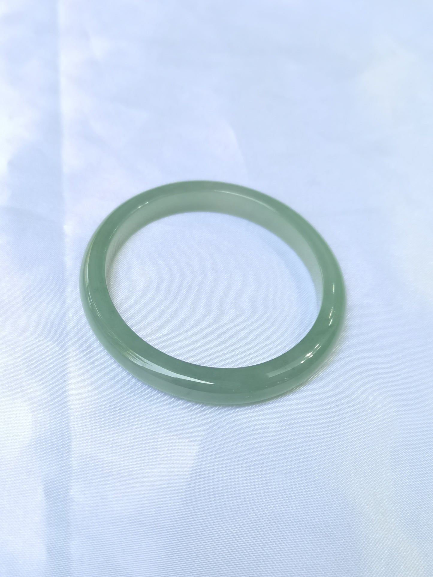 GUARDIAN | JAYDE Untreated Grade-A Jadeite Bangle in Aqua Green (52.3mm Oval)