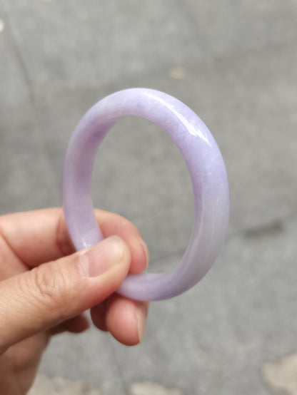 GUARDIAN | JAYDE Natural Grade-A Jadeite Bangle in Light Lavender Purple (52.8mm Oval)