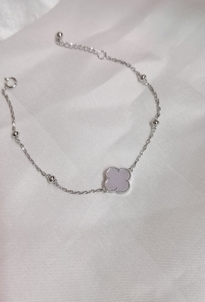 Nature | Liàn Four Leaf Clover Jadeite Bracelet in Light Lavender Purple (10mm)