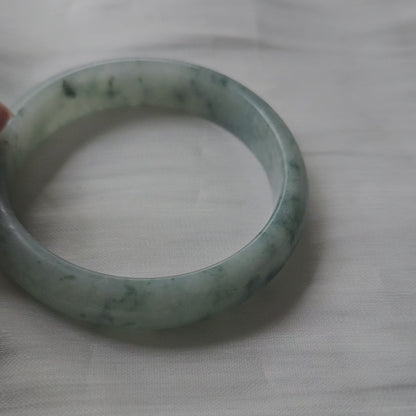 GUARDIAN | JAYDE Natural Grade-A Jadeite Bangle in Floral Green/Piao Hua (53.7mm Half Round)