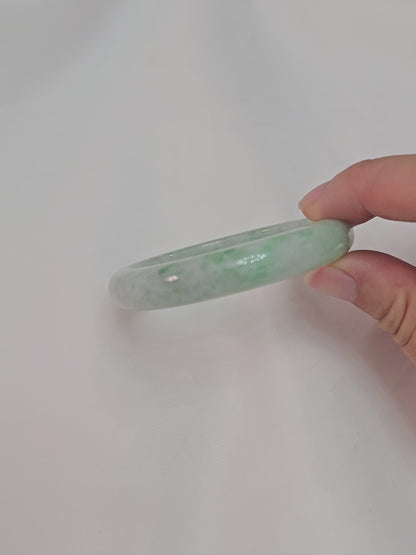 GUARDIAN | JAYDE Untreated Grade-A Jadeite Bangle in Pastel Green (53.9mm Half Round)