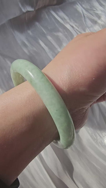 GUARDIAN | JAYDE Natural Grade-A Jadeite Bangle in Pastel Green (56mm Round)