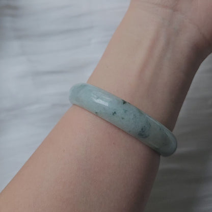 GUARDIAN | JAYDE Natural Grade-A Jadeite Bangle in Floral Green/Piao Hua (53.7mm Half Round)