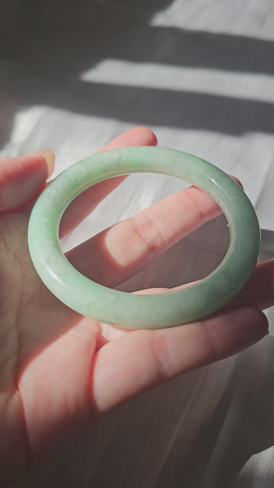 GUARDIAN | JAYDE Natural Grade-A Jadeite Bangle in Pastel Green (55mm Round)