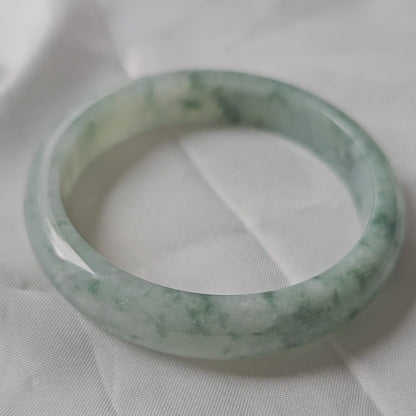 GUARDIAN | JAYDE Natural Grade-A Jadeite Bangle in Floral Green/Piao Hua (55.4mm Half Round)