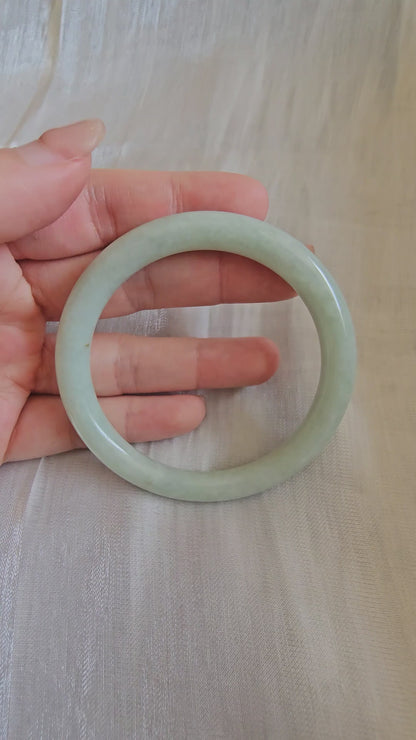 GUARDIAN | JAYDE Natural Grade-A Jadeite Bangle in Pastel Green (57.5mm Thin Round)