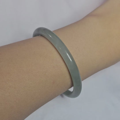 GUARDIAN | JAYDE Untreated Grade-A Jadeite Bangle in Aqua Green (54.5mm Thin Round)