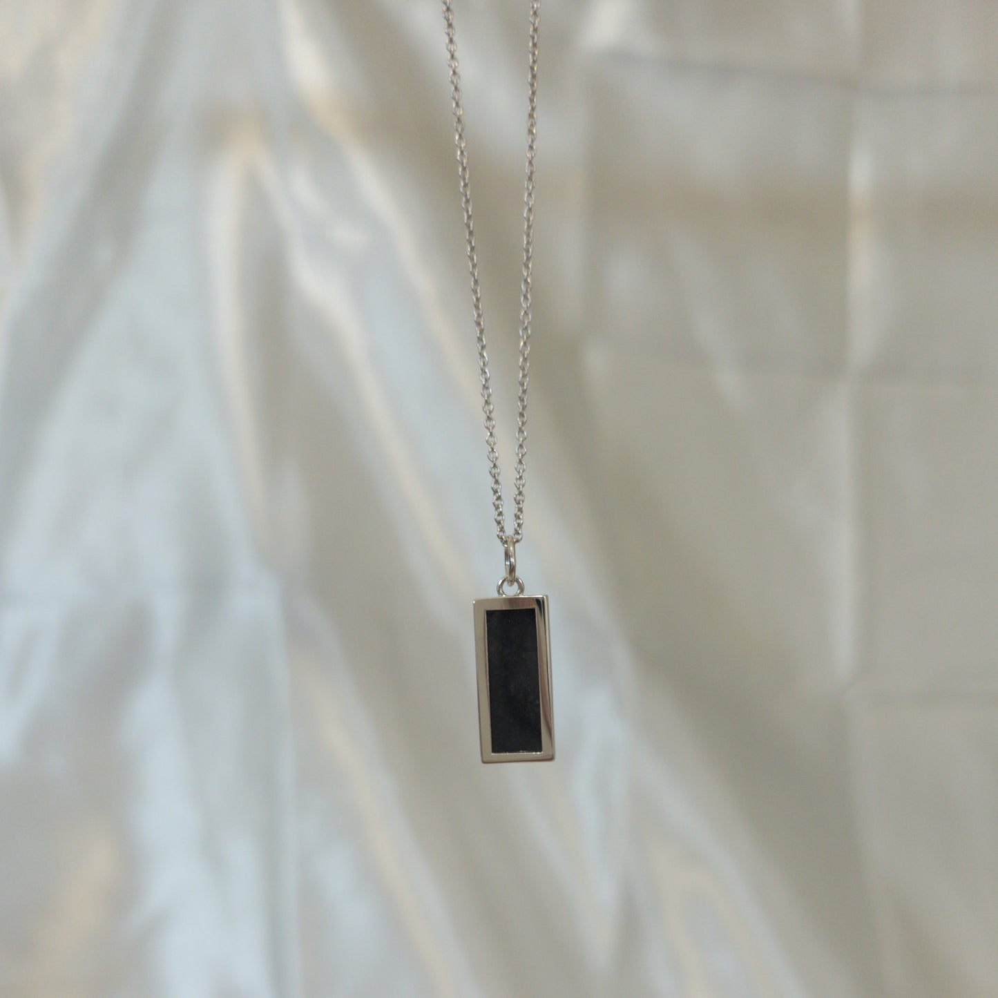 minimalistic modern simple wushi black jadeite jade sterling silver palladium necklace 無事牌